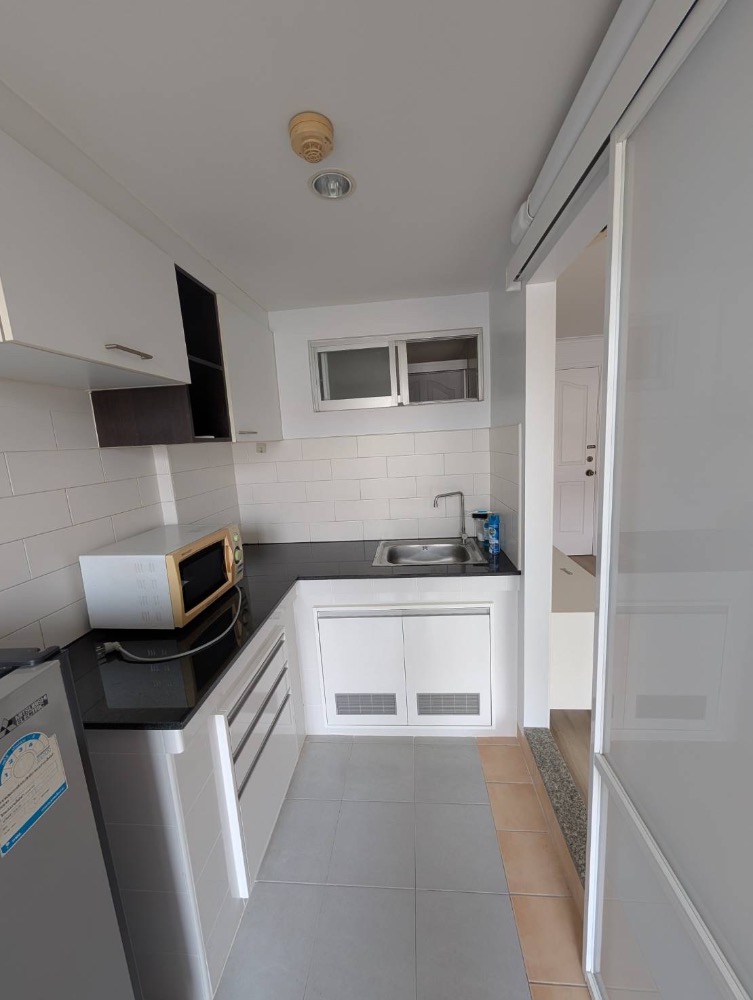 ขายคอนโดรามคำแหง หัวหมาก : HOT Deal!! ลดราคาแรง 1 นอน 32 ตร.ม ห้องสภาพดีมาก พร้อมขายครับ