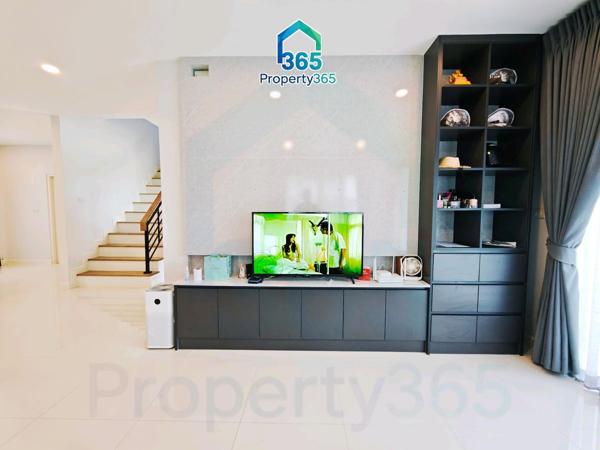 ขายบ้านลาดกระบัง สุวรรณภูมิ : Centro พระราม 9-กรุงเทพกรีฑา พร้อมบิ้วอินและเฟอนิเจอร์ พร้อมเข้าอยู่