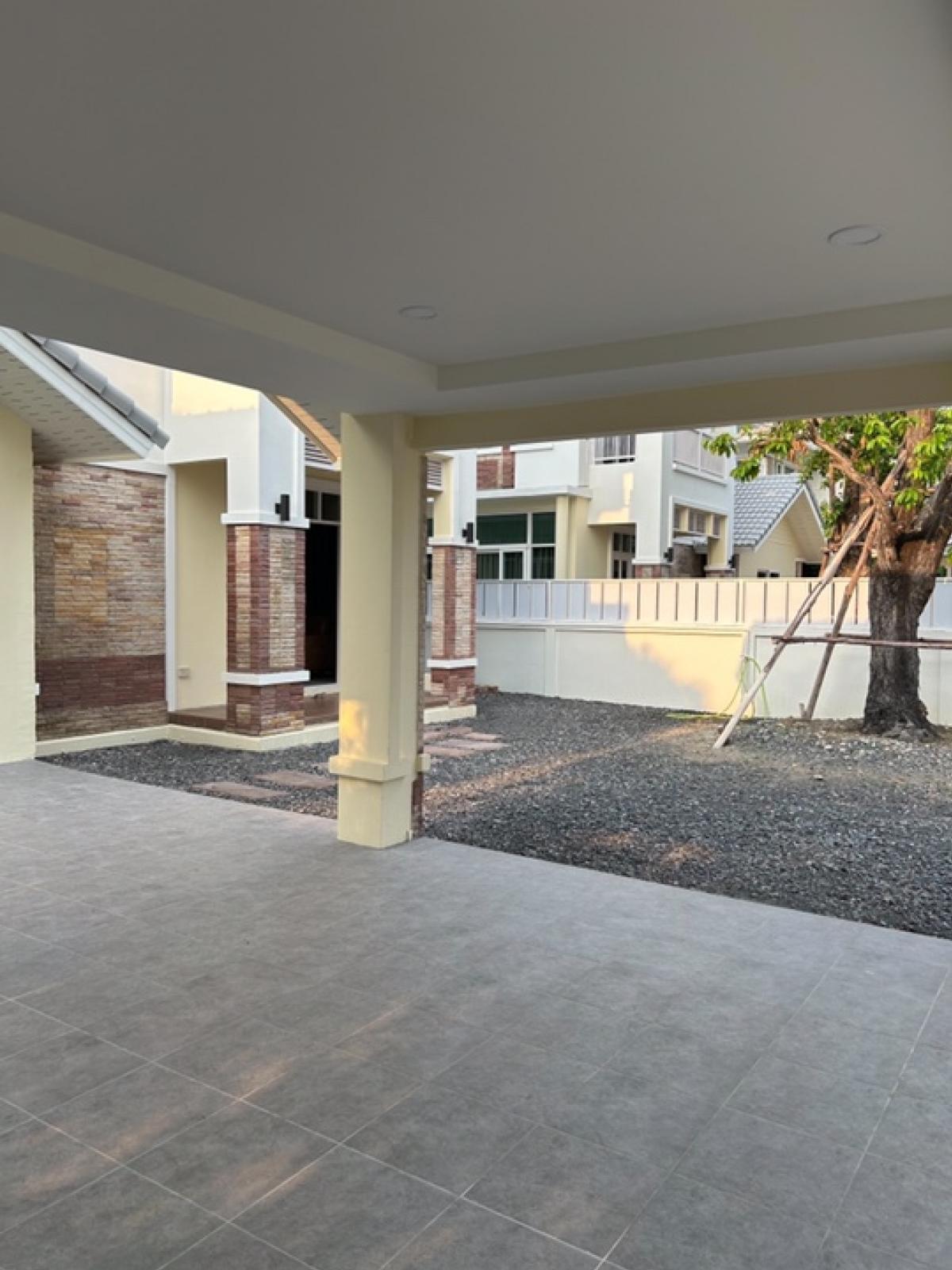 ให้เช่าบ้านมีนบุรี-ร่มเกล้า : ให้เช่าบ้านเดี่ยว2ชั้น 4ห้องนอน3ห้องน้ำ 1ห้องครัว ห้องนั่งเล่น ที่ตั้ง:รามคำแหง164 ใกล้ตลาด ศูนย์การค้า รถไฟฟ้าสายสีส้ม ใกล้โรงเรียนนานาชาติ 600เมตร