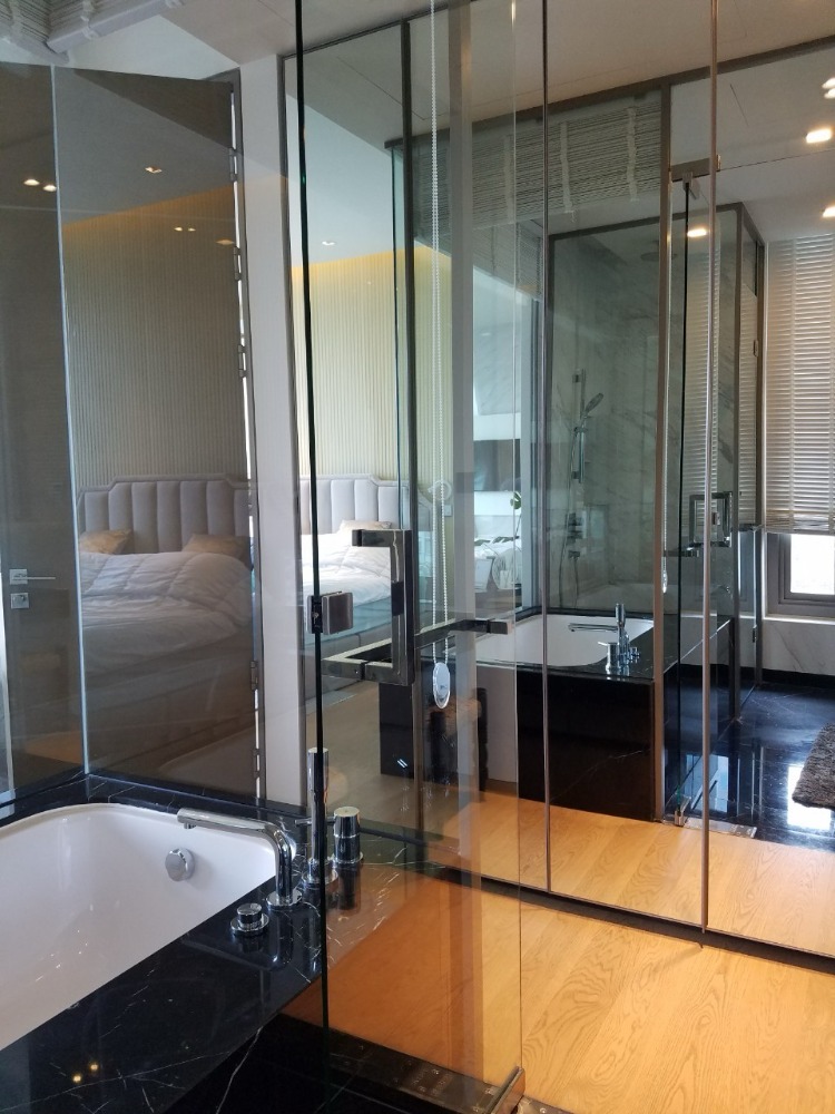 For RentCondoSilom, Saladaeng, Bangrak : Rent 1 bedroom, 1 bathroom, Sala Daeng, Saladaeng One, only 68,000 baht.