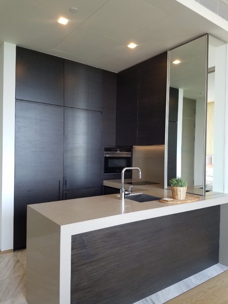 For RentCondoSilom, Saladaeng, Bangrak : Rent 1 bedroom, 1 bathroom, Sala Daeng, Saladaeng One, only 68,000 baht.