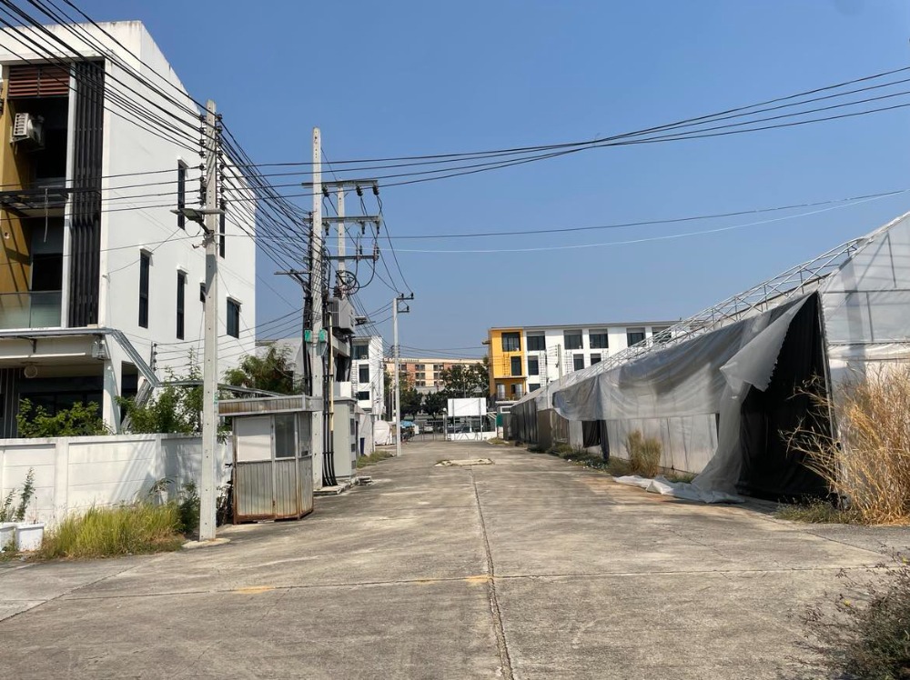 For SaleLandBang kae, Phetkasem : Land for sale 18 rai 1 ngan 59.2 square wah on Petchkasem Road 81  Nong Hong Phlu Subdistrict, Nong Khaem District, Bangkok