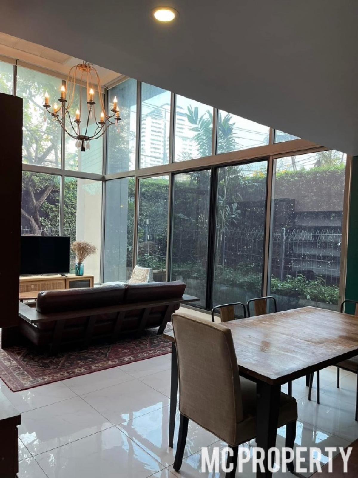 For RentCondoSukhumvit, Asoke, Thonglor : Siamese Sukhumvit 39 3 bedroom duplex 136sqm for rent only 80,000 please contact 0816878954
