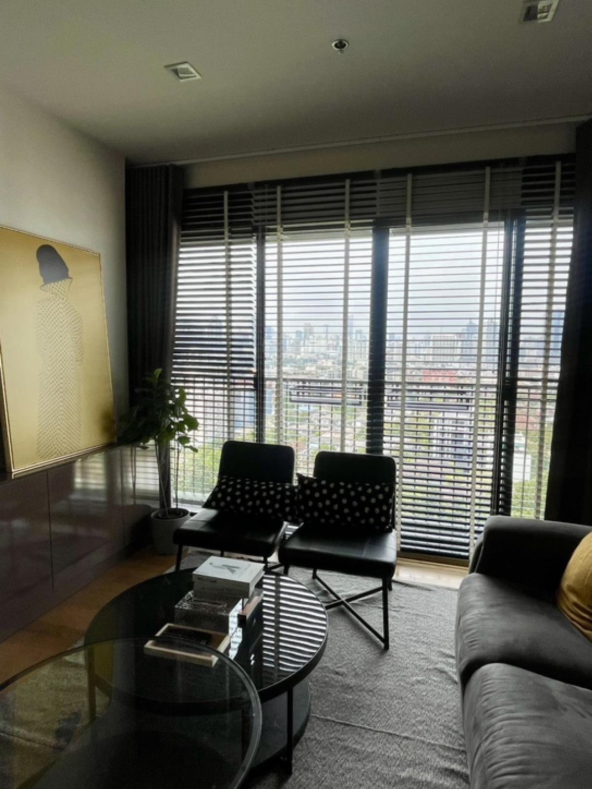 ขายคอนโดสุขุมวิท อโศก ทองหล่อ : [Best Deal] ขายพร้อมผู้เช่า Noble Solo ห้องแต่งสวยที่สุดในตึก 104ตรม 2ห้องนอน สอบถามได้นะคะ 089-8578865