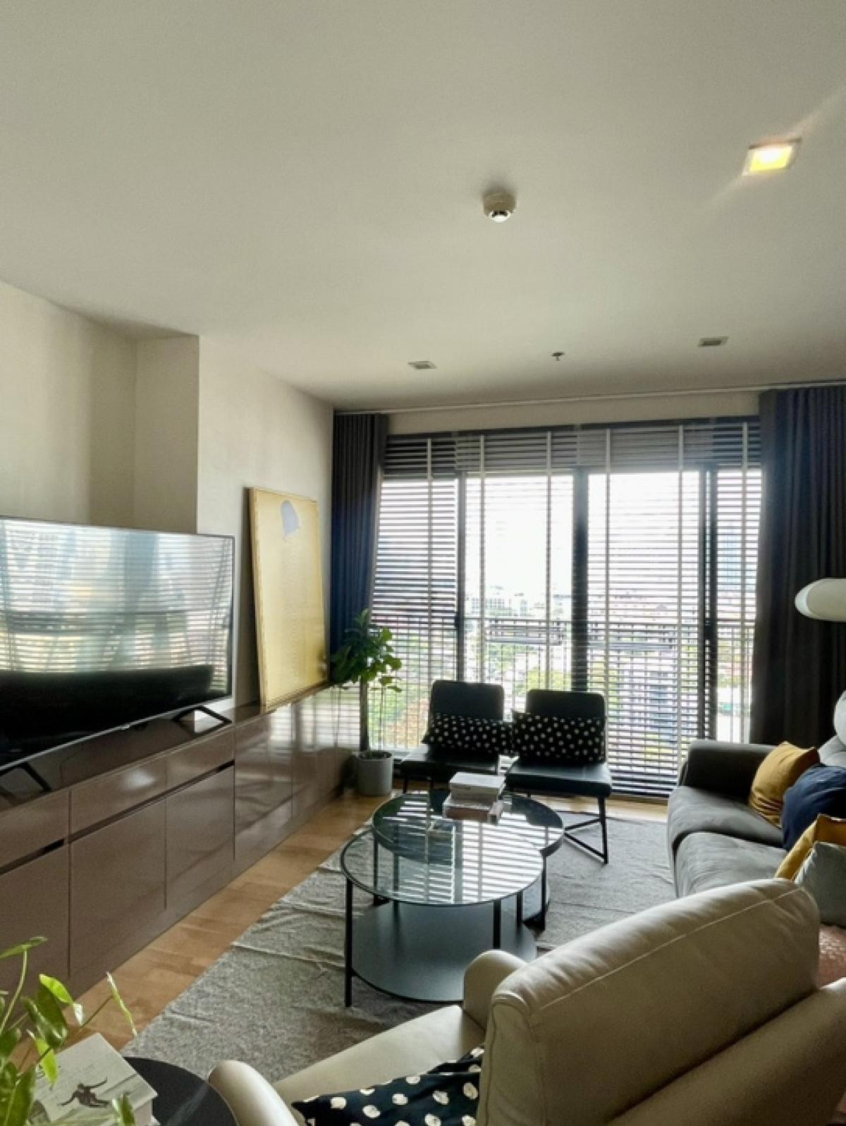 ขายคอนโดสุขุมวิท อโศก ทองหล่อ : [Best Deal] ขายพร้อมผู้เช่า Noble Solo ห้องแต่งสวยที่สุดในตึก 104ตรม 2ห้องนอน สอบถามได้นะคะ 089-8578865