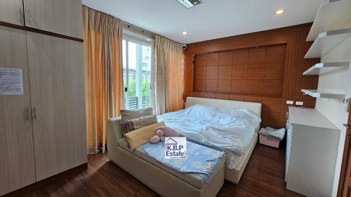 ขายทาวน์โฮมสาทร นราธิวาส : ขายทาวน์โฮมธนาพัฒน์ เฮ้าส์ สาทร - นราธิวาส  22.70ตร.วา  280 ตรม. 3ชั้น 4นอน 4น้ำ 3ที่จอดรถ ตำแหน่งสวยและเงียบสงบ