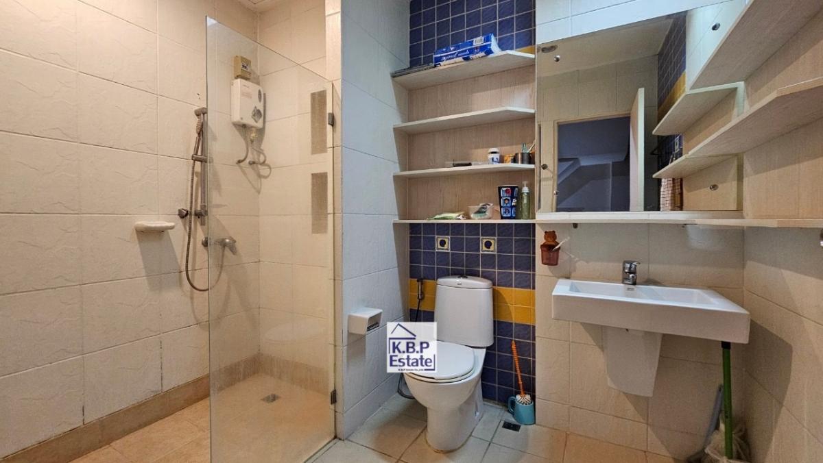 ขายทาวน์โฮมสาทร นราธิวาส : ขายทาวน์โฮมธนาพัฒน์ เฮ้าส์ สาทร - นราธิวาส  22.70ตร.วา  280 ตรม. 3ชั้น 4นอน 4น้ำ 3ที่จอดรถ ตำแหน่งสวยและเงียบสงบ