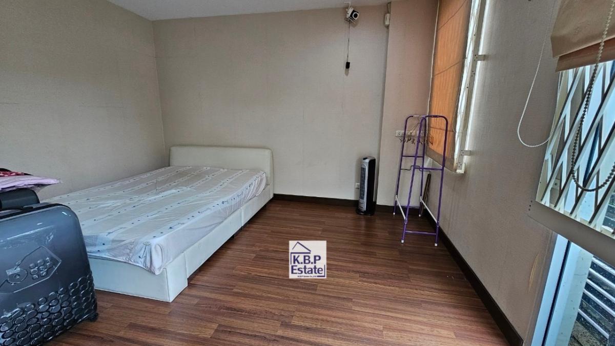 ขายทาวน์โฮมสาทร นราธิวาส : ขายทาวน์โฮมธนาพัฒน์ เฮ้าส์ สาทร - นราธิวาส  22.70ตร.วา  280 ตรม. 3ชั้น 4นอน 4น้ำ 3ที่จอดรถ ตำแหน่งสวยและเงียบสงบ