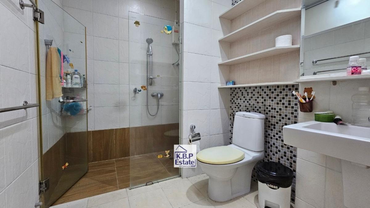 ขายทาวน์โฮมสาทร นราธิวาส : ขายทาวน์โฮมธนาพัฒน์ เฮ้าส์ สาทร - นราธิวาส  22.70ตร.วา  280 ตรม. 3ชั้น 4นอน 4น้ำ 3ที่จอดรถ ตำแหน่งสวยและเงียบสงบ