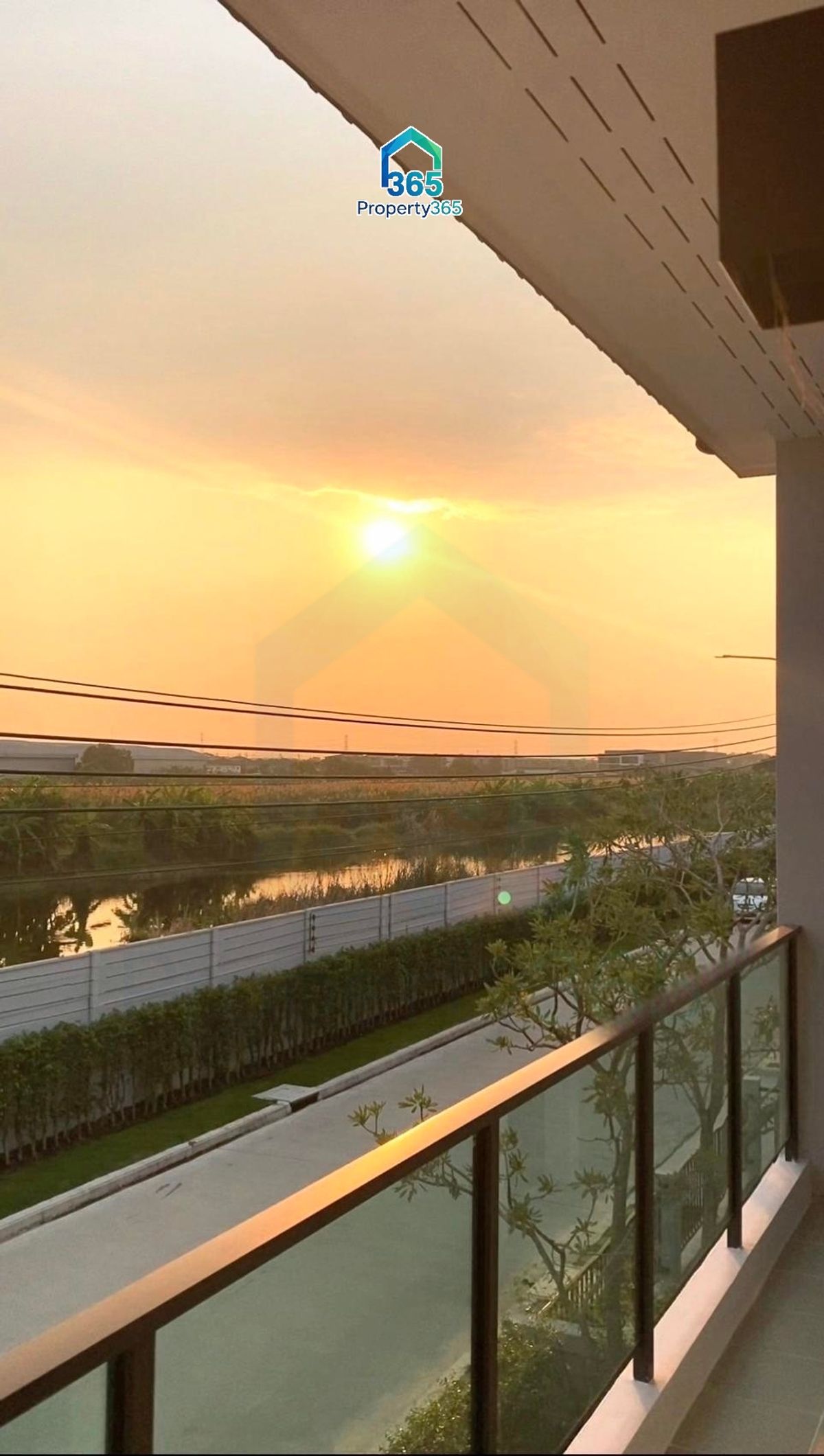 ขายบ้านลาดกระบัง สุวรรณภูมิ : Centro พระราม 9-กรุงเทพกรีฑา พร้อมบิ้วอินและเฟอนิเจอร์ พร้อมเข้าอยู่