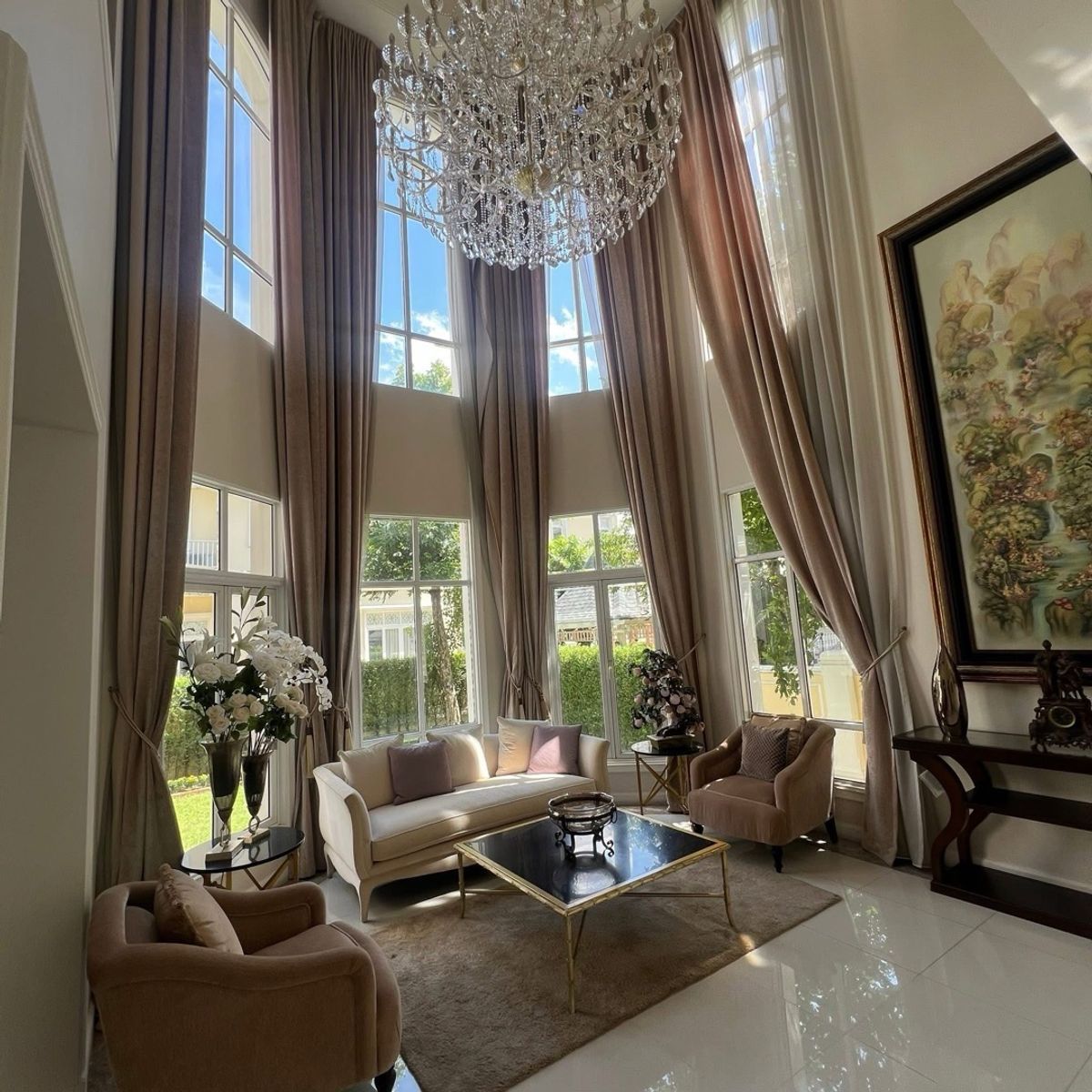 For SaleHouseKaset Nawamin,Ladplakao : For Sale! Ultra-Luxury Mansion with 4 Bedrooms in Ladprao I The Royal Residence & Quot; Near or in the Vicinity of the Kaset-Nawamin Area