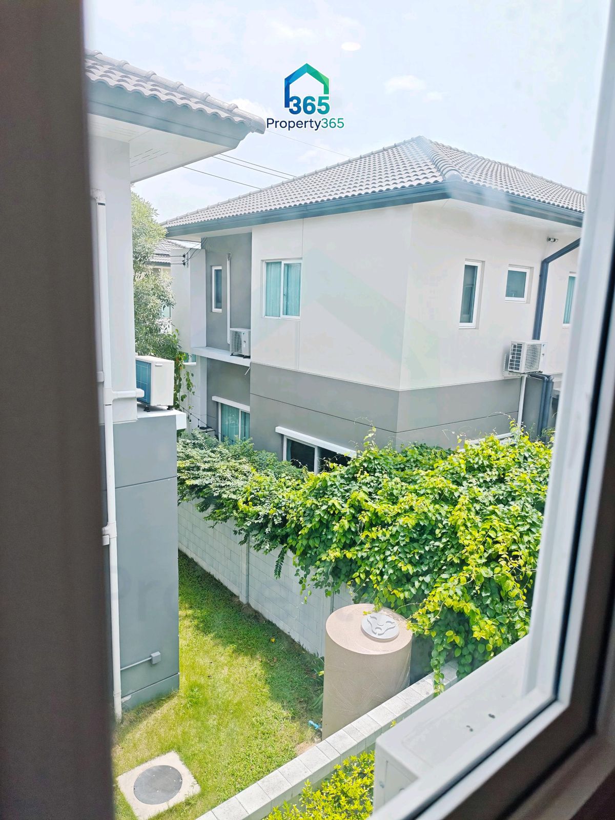 ขายบ้านลาดกระบัง สุวรรณภูมิ : Centro พระราม 9-กรุงเทพกรีฑา พร้อมบิ้วอินและเฟอนิเจอร์ พร้อมเข้าอยู่