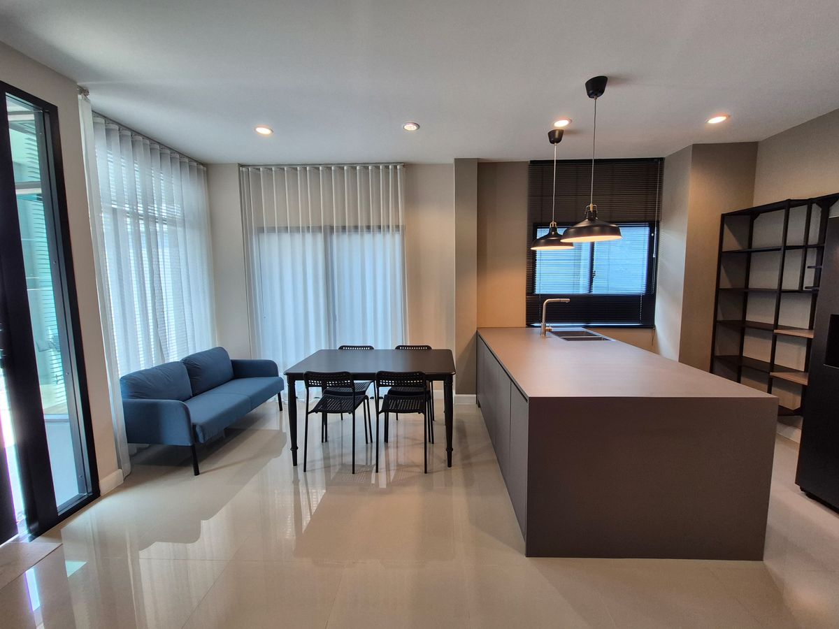 ให้เช่าทาวน์โฮมพัฒนาการ ศรีนครินทร์ : ให้เช่า⭐ทาวน์โฮม กรุงเทพกรีฑา⭐2 ห้องนอน⭐หลังมุม⭐ใกล้ Motorway ด่านทับช้าง