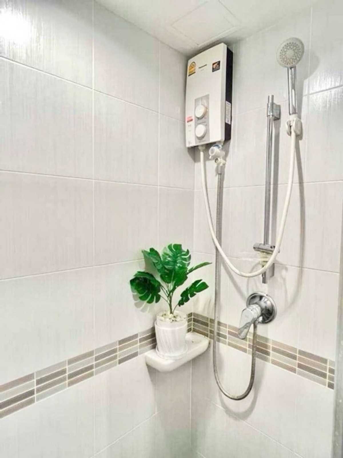 ขายคอนโดพัฒนาการ ศรีนครินทร์ : 🚨 เจ้าของขายเอง! ห้องชั้นสูง วิวโล่ง โปร่งสบาย Lumpini Place ศรีนครินทร์–หัวหมาก ใกล้ MRT หัวหมาก เพียง 200 ม. และ Airport Link หัวหมาก 350 ม. 