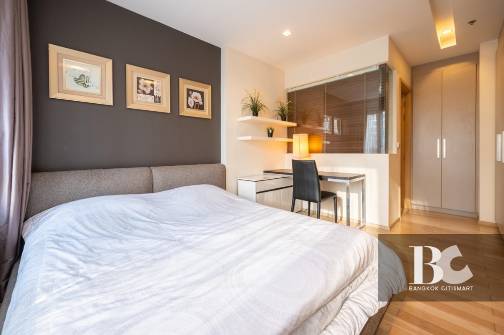 For SaleCondoSukhumvit, Asoke, Thonglor : 🔥🔥 Hot 🔥🔥 Large room, good value, Siri@Sukhumvit 51.65 SQ.M. Beautiful position, good price. 📲 Line: multi.property / Tel: 096-692-2245