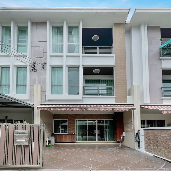 For SaleTownhomeThaphra, Talat Phlu, Wutthakat : Townhome, Ban Klang Mueang, Sathorn-Taksin, near the dark green line (B7751)