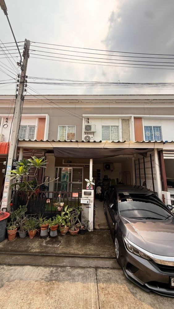 For SaleTownhomePathum Thani,Rangsit, Thammasat : 2 storey townhouse for sale, Pruksa Village 60/1 Rangsit-Bang Phun Ready to stay at home, not bruised, good location, near Bang Phun Expressway and the Red Line
