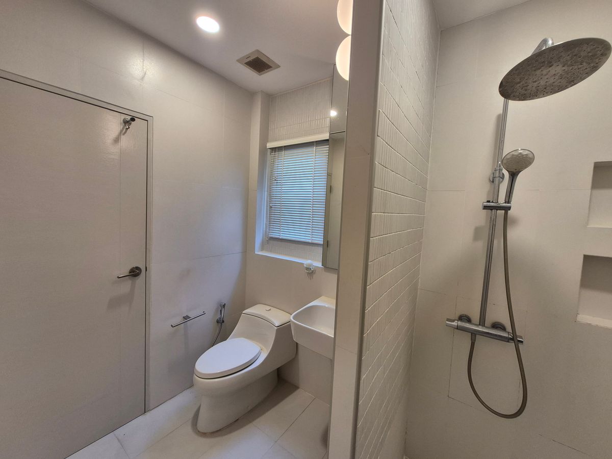 ให้เช่าทาวน์โฮมพัฒนาการ ศรีนครินทร์ : ให้เช่า⭐ทาวน์โฮม กรุงเทพกรีฑา⭐2 ห้องนอน⭐หลังมุม⭐ใกล้ Motorway ด่านทับช้าง