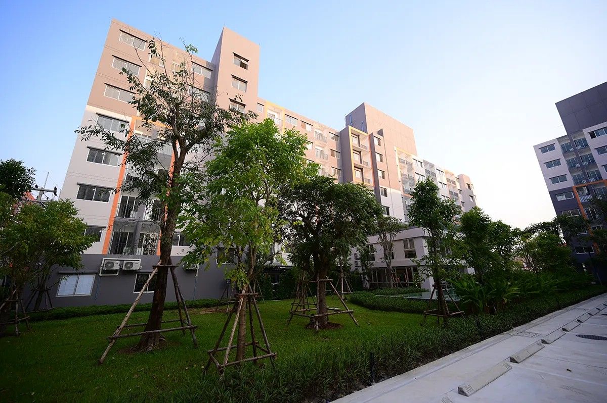 For RentCondoMahachai Samut Sakhon : 🔥Urgent rental, new room, ready to move in🔥Sena Kit Phetkasem 120 Phase 1, starting rent 7,300 baht/month, accepting both Thais and foreigners (6-month / 1-year lease) RentNex By Sena