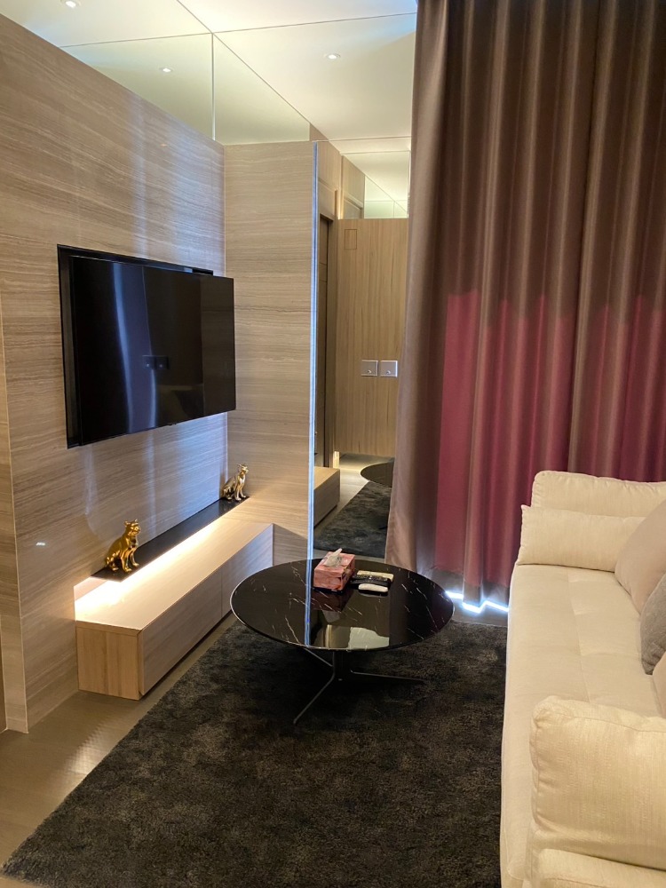 ขายคอนโดพระราม 9 เพชรบุรีตัดใหม่ RCA : ขายคอนโด THE ESSE AT SINGHA COMPLEX 1ห้องนอน โมเดิร์น ตกแต่งครบ วิวเมือง ใกล้ BTS เพชรบุรี