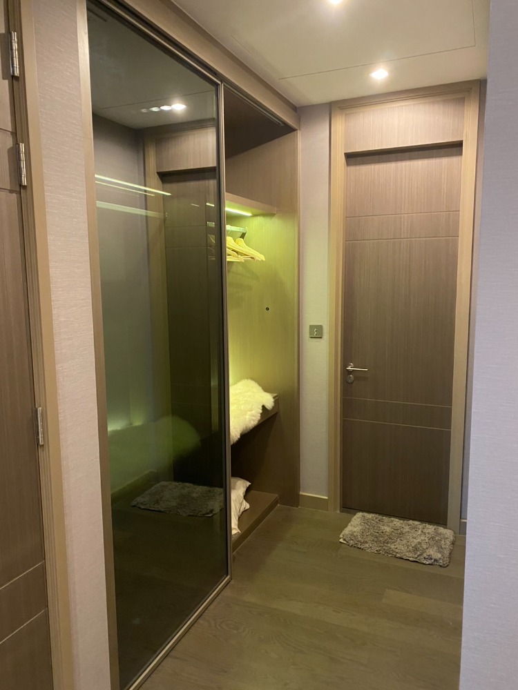 ขายคอนโดพระราม 9 เพชรบุรีตัดใหม่ RCA : ขายคอนโด THE ESSE AT SINGHA COMPLEX 1ห้องนอน โมเดิร์น ตกแต่งครบ วิวเมือง ใกล้ BTS เพชรบุรี