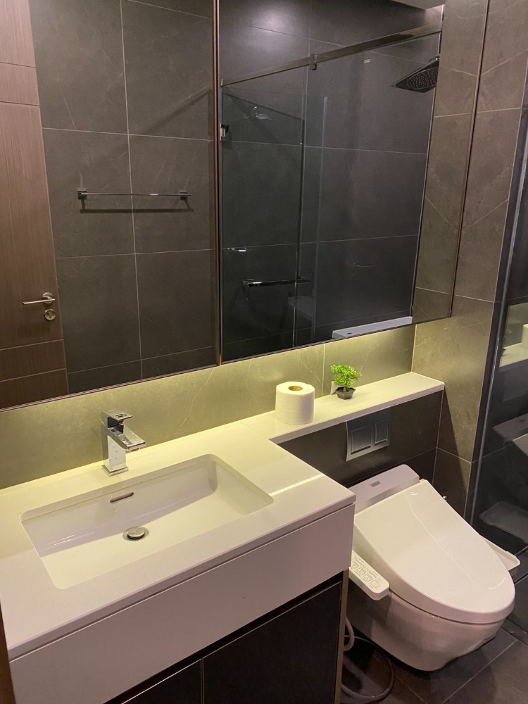 ขายคอนโดพระราม 9 เพชรบุรีตัดใหม่ RCA : ขายคอนโด THE ESSE AT SINGHA COMPLEX 1ห้องนอน โมเดิร์น ตกแต่งครบ วิวเมือง ใกล้ BTS เพชรบุรี