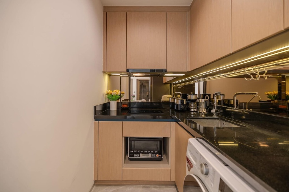 ขายคอนโดอ่อนนุช อุดมสุข : ขายพร้อมผู้เช่า เดือน มีนาคม 2570
คอนโด Kawa Haus ไม่ได้รับผลกระทบจากเหตุการณ์  2ห้องนอน  สไตล์โมเดิร์น เฟอร์นิเจอร์ครบ วิวสระน้ำ ทำเลดี พร้อมเข้าอยู่