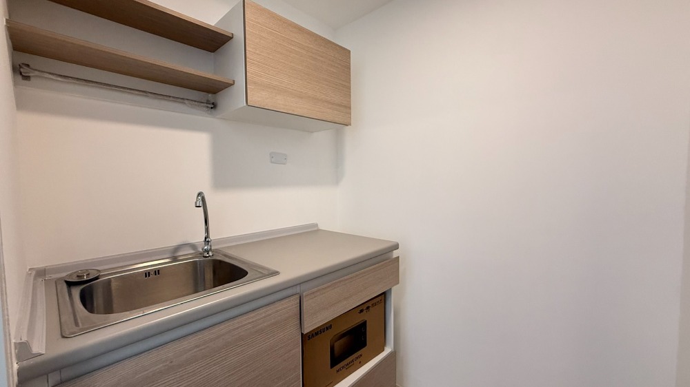 For RentCondoMahachai Samut Sakhon : 🔥Urgent rental, new room, ready to move in🔥Sena Kit Phetkasem 120 Phase 1, starting rent 7,300 baht/month, accepting both Thais and foreigners (6-month / 1-year lease) RentNex By Sena