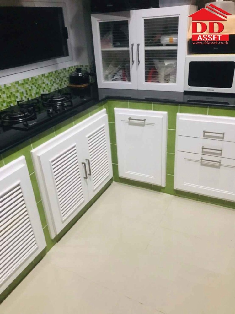 ขายบ้านมีนบุรี-ร่มเกล้า : ขายบ้านเดี่ยวหลังมุม โครงการ พาร์คเวย์ ชาเล่ต์ รามคำแหง (Parkway Chalet Ramkhamhaeng ) ทำเลดี แนวรถไฟฟ้าสายสีส้ม และสีชมพู รหัส : H8157