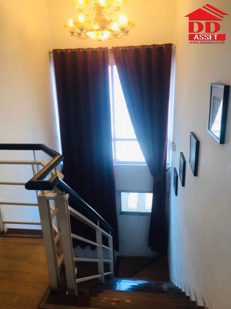 ขายบ้านมีนบุรี-ร่มเกล้า : ขายบ้านเดี่ยวหลังมุม โครงการ พาร์คเวย์ ชาเล่ต์ รามคำแหง (Parkway Chalet Ramkhamhaeng ) ทำเลดี แนวรถไฟฟ้าสายสีส้ม และสีชมพู รหัส : H8157