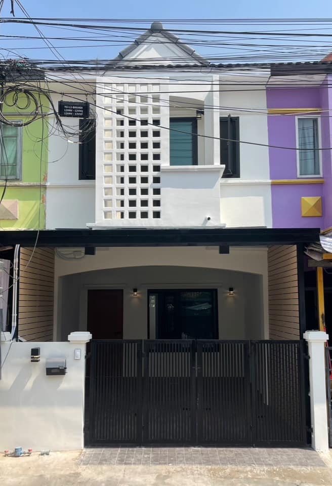 For SaleTownhomeNawamin, Ramindra : 2 -storey townhouse for sale, KZ Ram Inthra Village, 2 renovations, ready to stay on Main Road