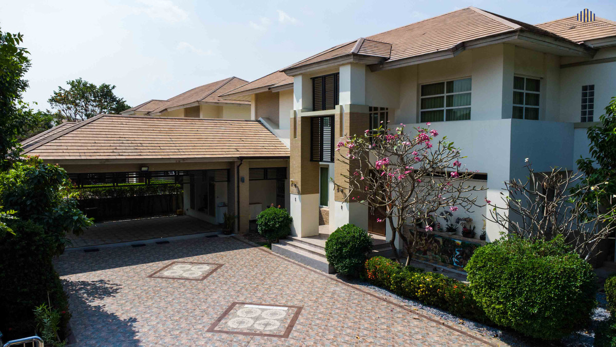 For SaleHouseRama 2, Bang Khun Thian : Largest Plot in Project! Private Garden View, No Houses Across!! 5BR 6BA 235.7 Sq.Wah House for SALE at Nusasiri Sathorn-Wongwaen, Across British Columbia International School