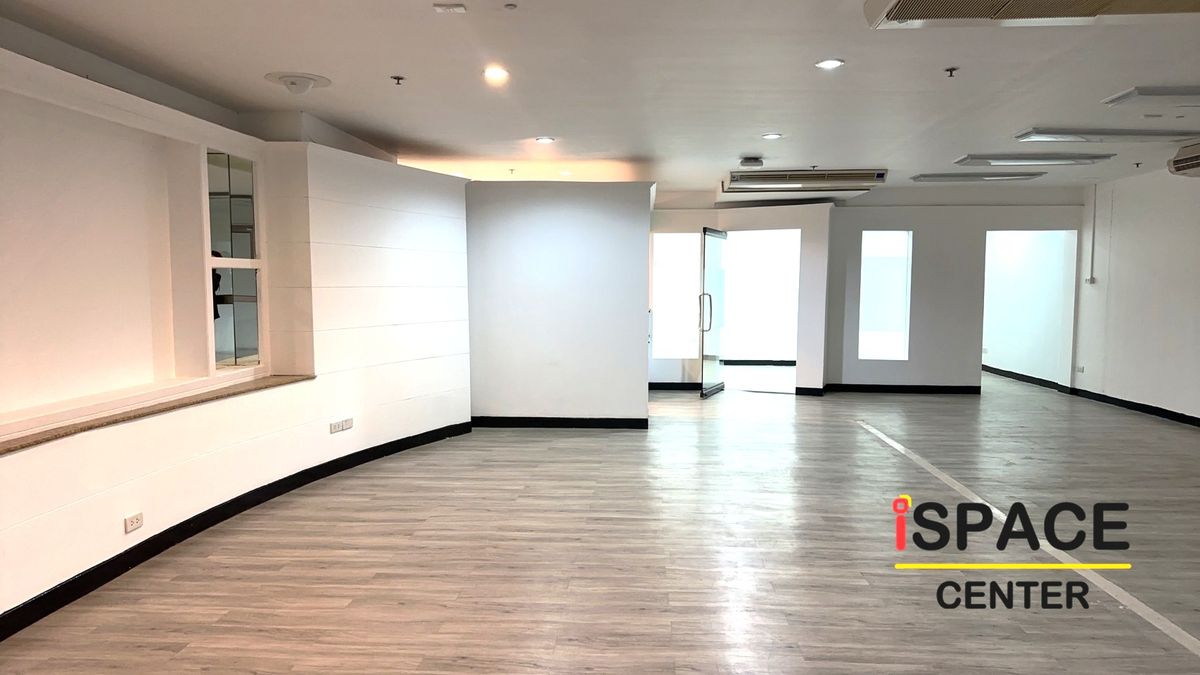 ให้เช่าสำนักงานอารีย์ อนุสาวรีย์ : ให้เช่าออฟฟิศ ใกล้ BTS อารีย์ เพียง 300 เมตร แบบ Partly Fitted มีตกแต่งไว้แล้วบางส่วน พร้อมเข้าทำงาน สิ่งอำนวยความสะดวกครบครัน