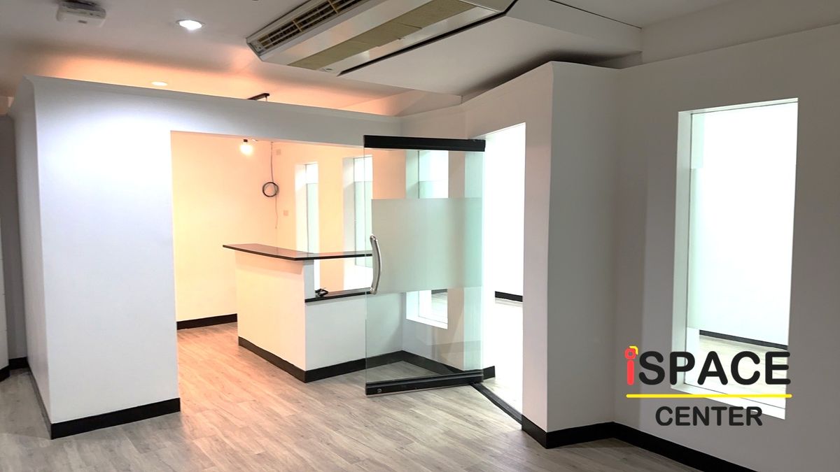 ให้เช่าสำนักงานอารีย์ อนุสาวรีย์ : ให้เช่าออฟฟิศ ใกล้ BTS อารีย์ เพียง 300 เมตร แบบ Partly Fitted มีตกแต่งไว้แล้วบางส่วน พร้อมเข้าทำงาน สิ่งอำนวยความสะดวกครบครัน