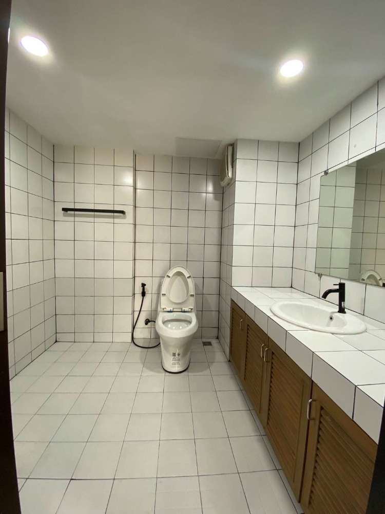 For SaleCondoSriracha Laem Chabang Ban Bueng : Sell ​​condo apartments Laem Chabang Tower