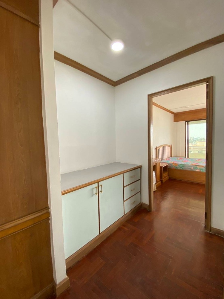 For SaleCondoSriracha Laem Chabang Ban Bueng : Sell ​​condo apartments Laem Chabang Tower