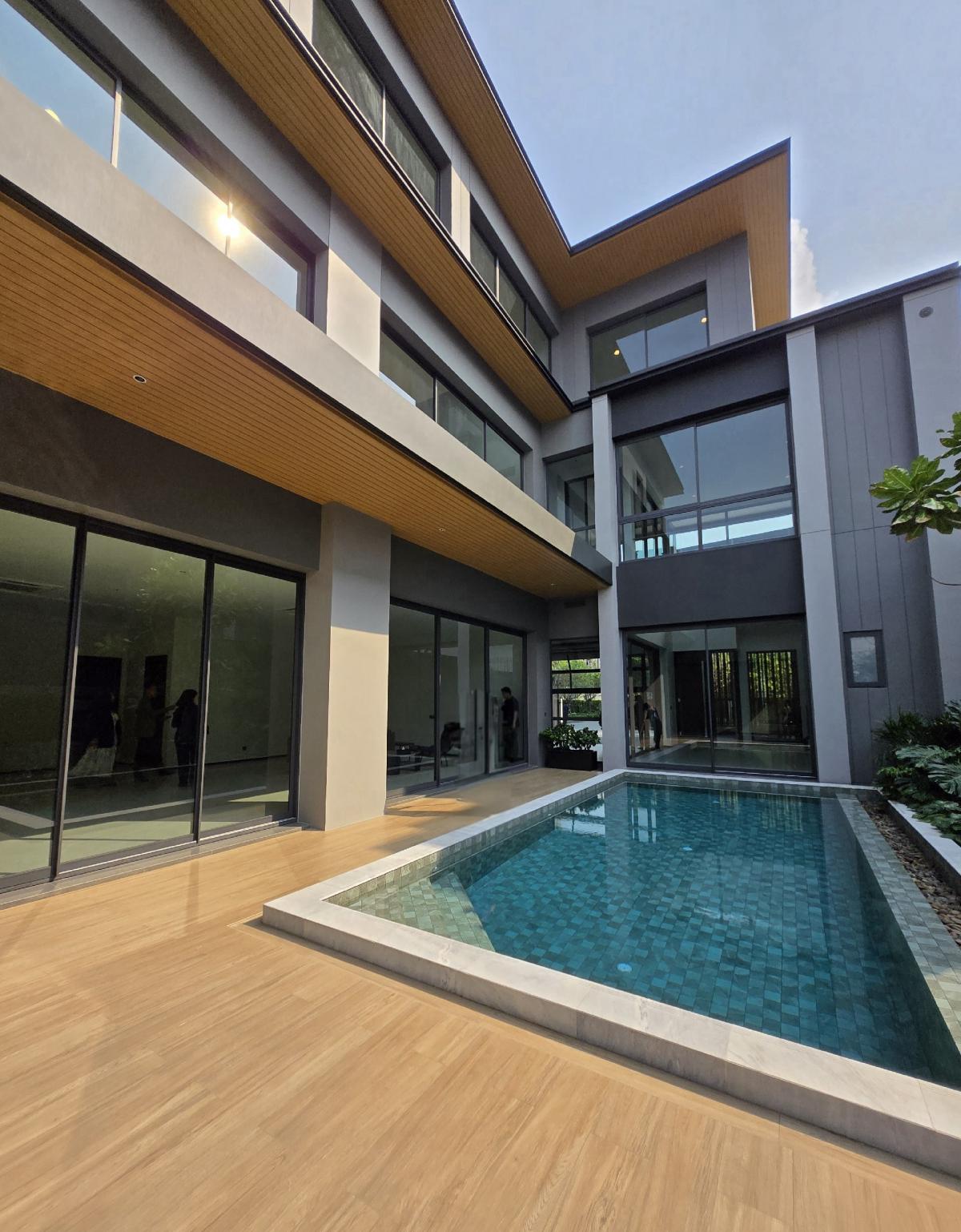 For SaleHouseNawamin, Ramindra : ✨️ & quot; 𝙎𝙈𝙔𝙏𝙃’𝙎 𝙍𝙖𝙢𝙞𝙣𝙩𝙧𝙖 (Smith Ramintra), a new house with a 1000 sq.m. pool ✨️