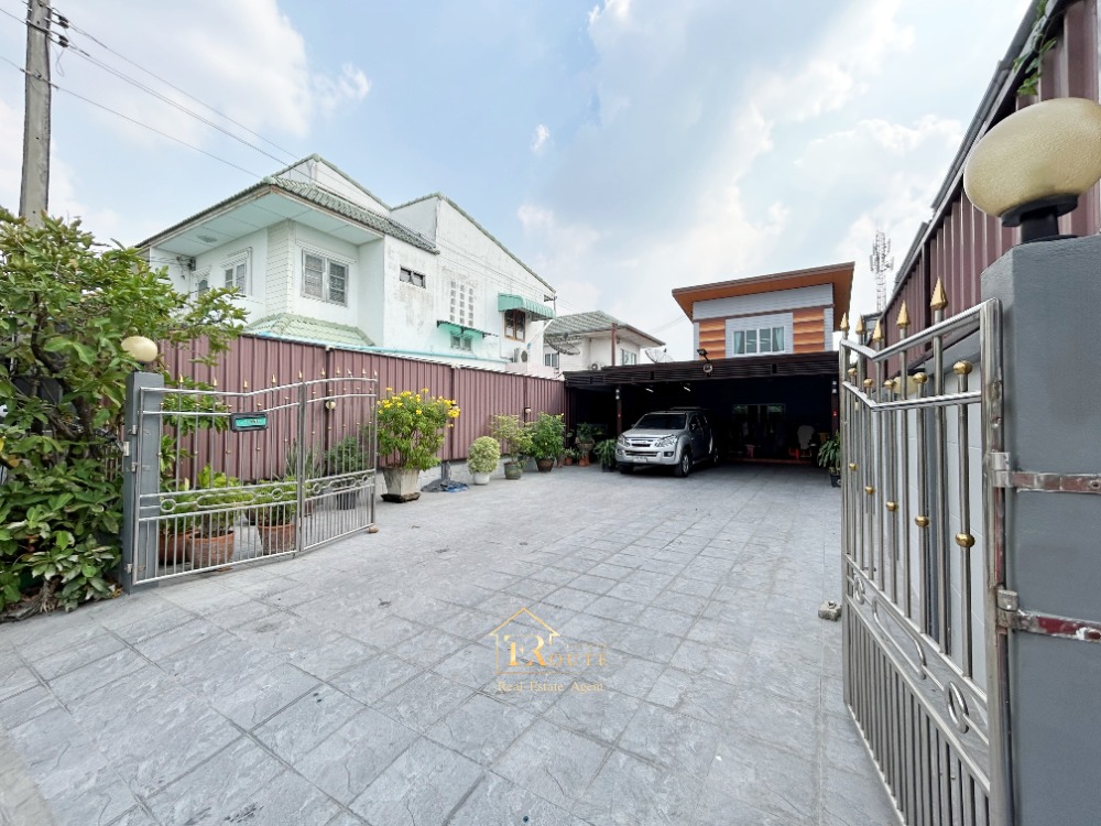 For SaleTownhomeVipawadee, Don Mueang, Lak Si : 🎇 Sell 2 -story detached house, 2 rear 🎇 Land area 97.2 sq.w., Krita Village Soi Pracha Uthit, Songprapha Road, Don Mueang, near Don Mueang Airport Near the red line