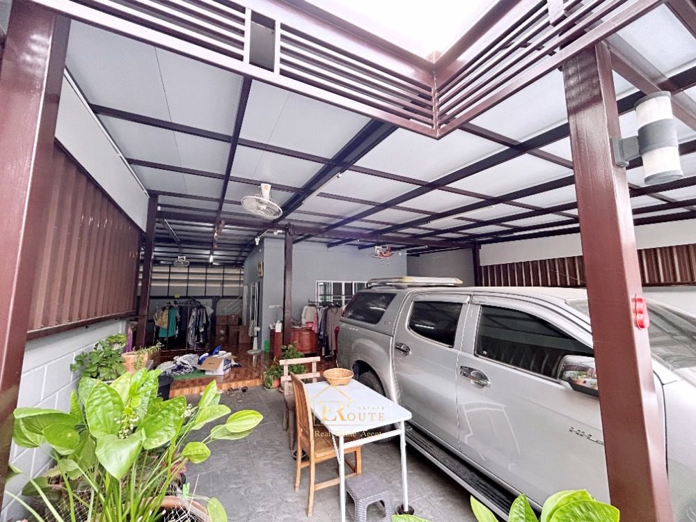For SaleTownhomeVipawadee, Don Mueang, Lak Si : 🎇 Sell 2 -story detached house, 2 rear 🎇 Land area 97.2 sq.w., Krita Village Soi Pracha Uthit, Songprapha Road, Don Mueang, near Don Mueang Airport Near the red line