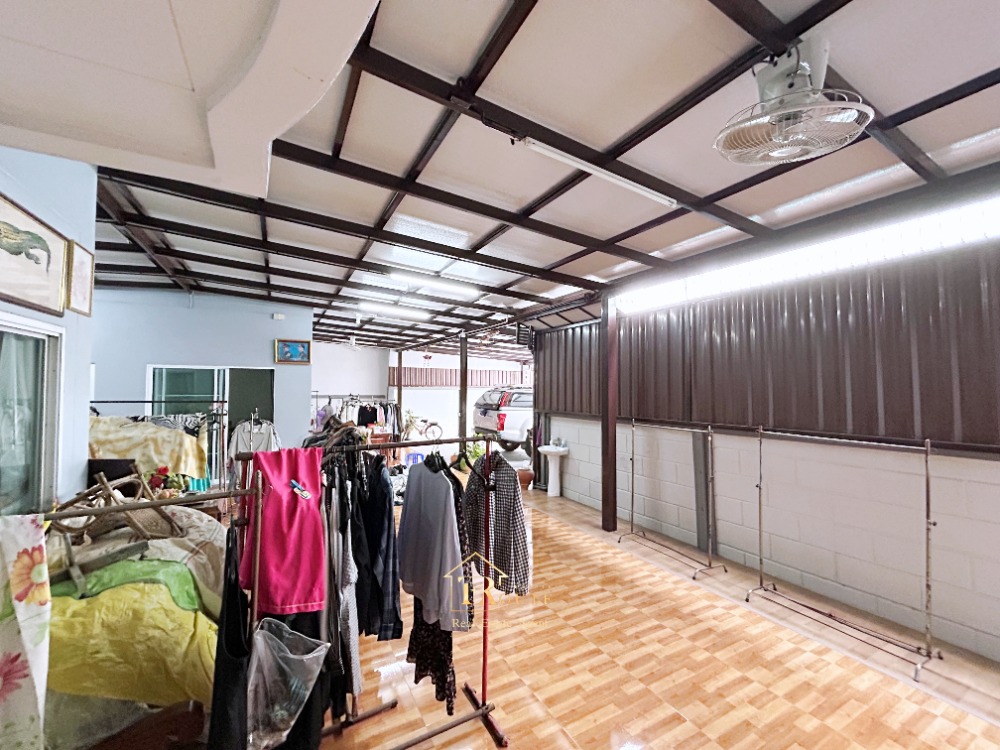 For SaleTownhomeVipawadee, Don Mueang, Lak Si : 🎇 Sell 2 -story detached house, 2 rear 🎇 Land area 97.2 sq.w., Krita Village Soi Pracha Uthit, Songprapha Road, Don Mueang, near Don Mueang Airport Near the red line