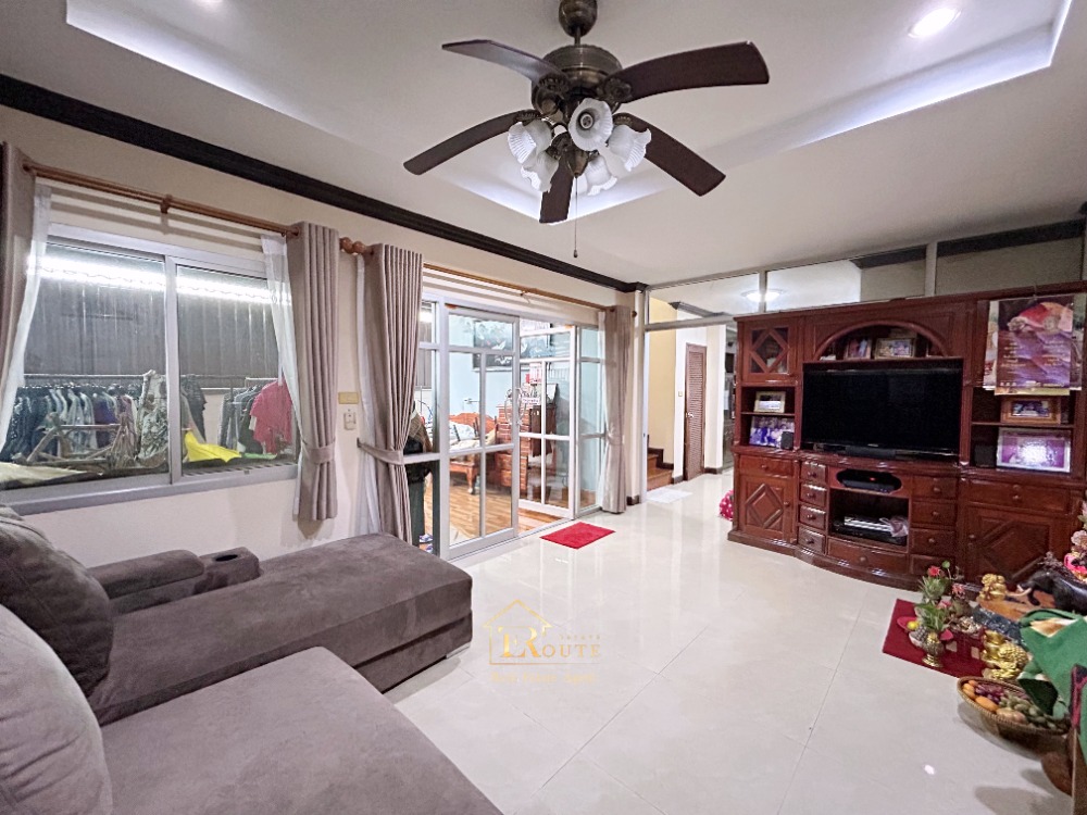 For SaleTownhomeVipawadee, Don Mueang, Lak Si : 🎇 Sell 2 -story detached house, 2 rear 🎇 Land area 97.2 sq.w., Krita Village Soi Pracha Uthit, Songprapha Road, Don Mueang, near Don Mueang Airport Near the red line