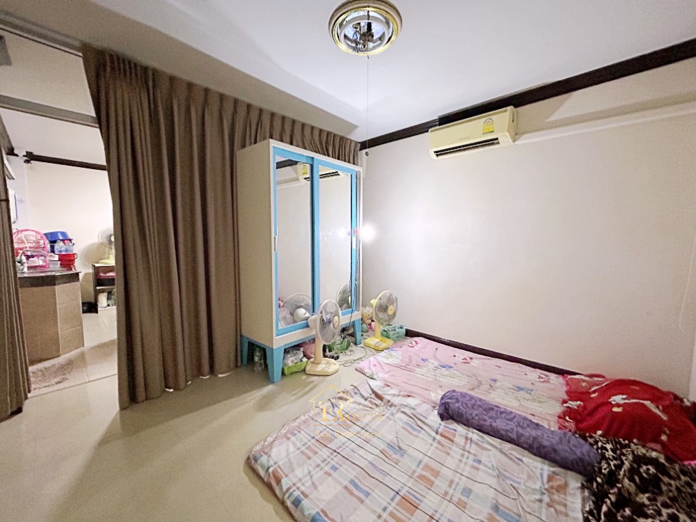 For SaleTownhomeVipawadee, Don Mueang, Lak Si : 🎇 Sell 2 -story detached house, 2 rear 🎇 Land area 97.2 sq.w., Krita Village Soi Pracha Uthit, Songprapha Road, Don Mueang, near Don Mueang Airport Near the red line