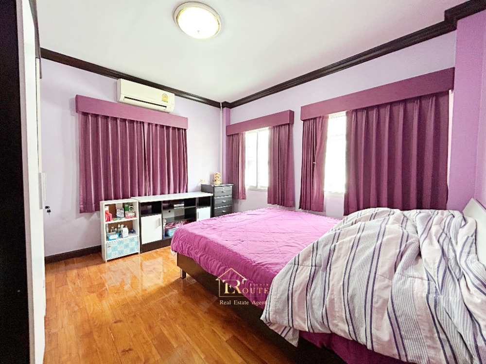 For SaleTownhomeVipawadee, Don Mueang, Lak Si : 🎇 Sell 2 -story detached house, 2 rear 🎇 Land area 97.2 sq.w., Krita Village Soi Pracha Uthit, Songprapha Road, Don Mueang, near Don Mueang Airport Near the red line