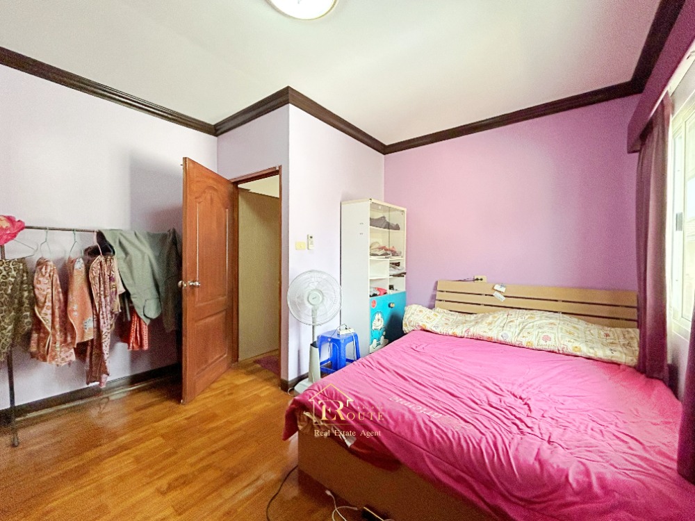 For SaleTownhomeVipawadee, Don Mueang, Lak Si : 🎇 Sell 2 -story detached house, 2 rear 🎇 Land area 97.2 sq.w., Krita Village Soi Pracha Uthit, Songprapha Road, Don Mueang, near Don Mueang Airport Near the red line