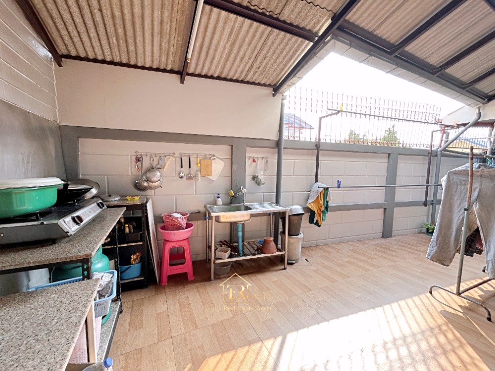 For SaleTownhomeVipawadee, Don Mueang, Lak Si : 🎇 Sell 2 -story detached house, 2 rear 🎇 Land area 97.2 sq.w., Krita Village Soi Pracha Uthit, Songprapha Road, Don Mueang, near Don Mueang Airport Near the red line