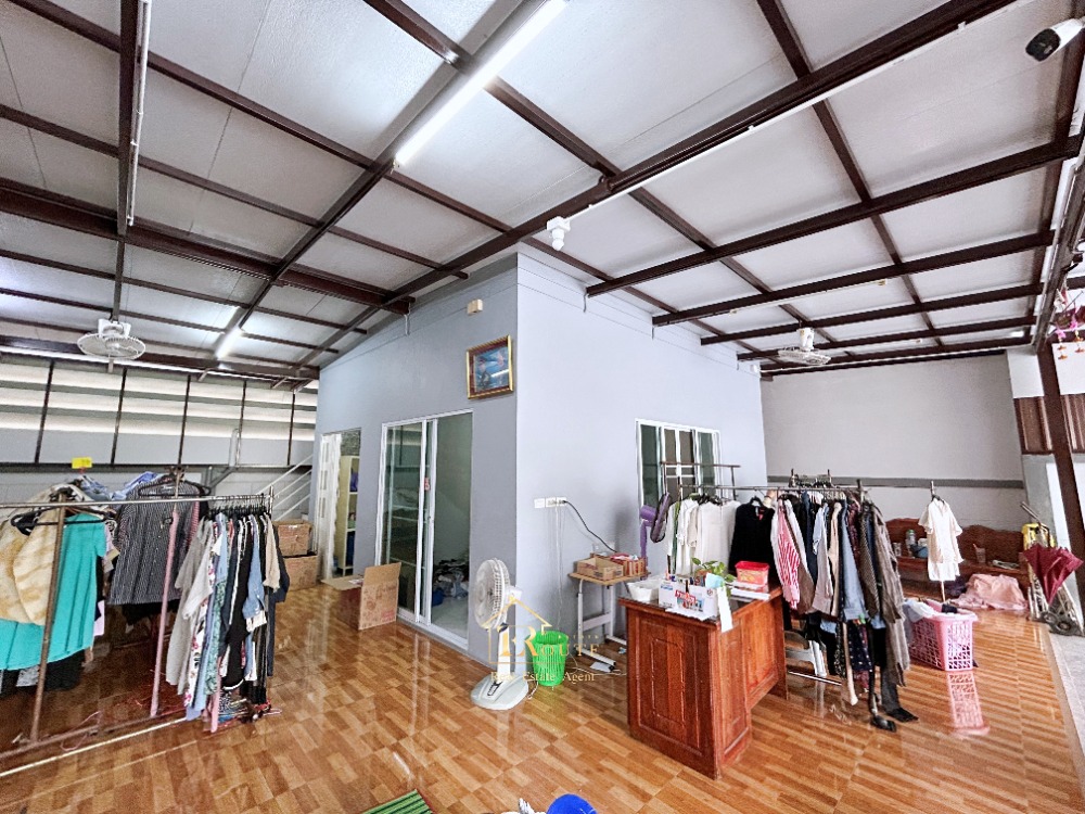 For SaleTownhomeVipawadee, Don Mueang, Lak Si : 🎇 Sell 2 -story detached house, 2 rear 🎇 Land area 97.2 sq.w., Krita Village Soi Pracha Uthit, Songprapha Road, Don Mueang, near Don Mueang Airport Near the red line