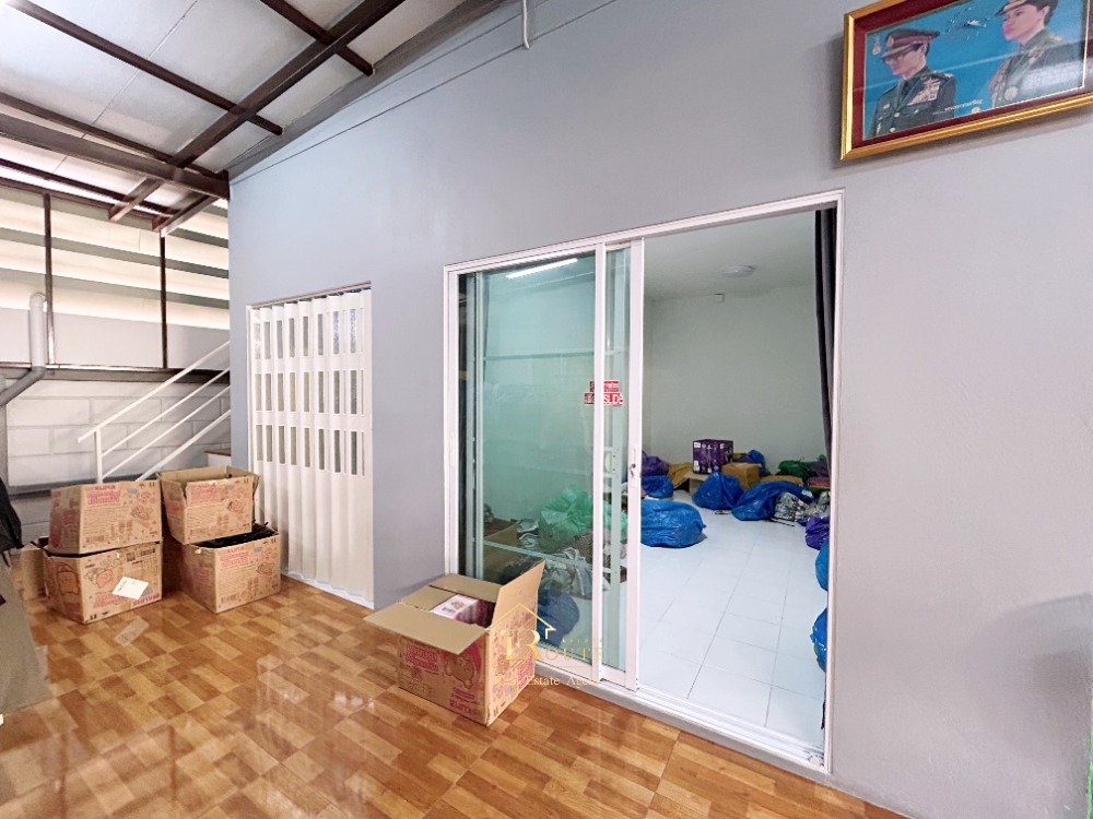 For SaleTownhomeVipawadee, Don Mueang, Lak Si : 🎇 Sell 2 -story detached house, 2 rear 🎇 Land area 97.2 sq.w., Krita Village Soi Pracha Uthit, Songprapha Road, Don Mueang, near Don Mueang Airport Near the red line