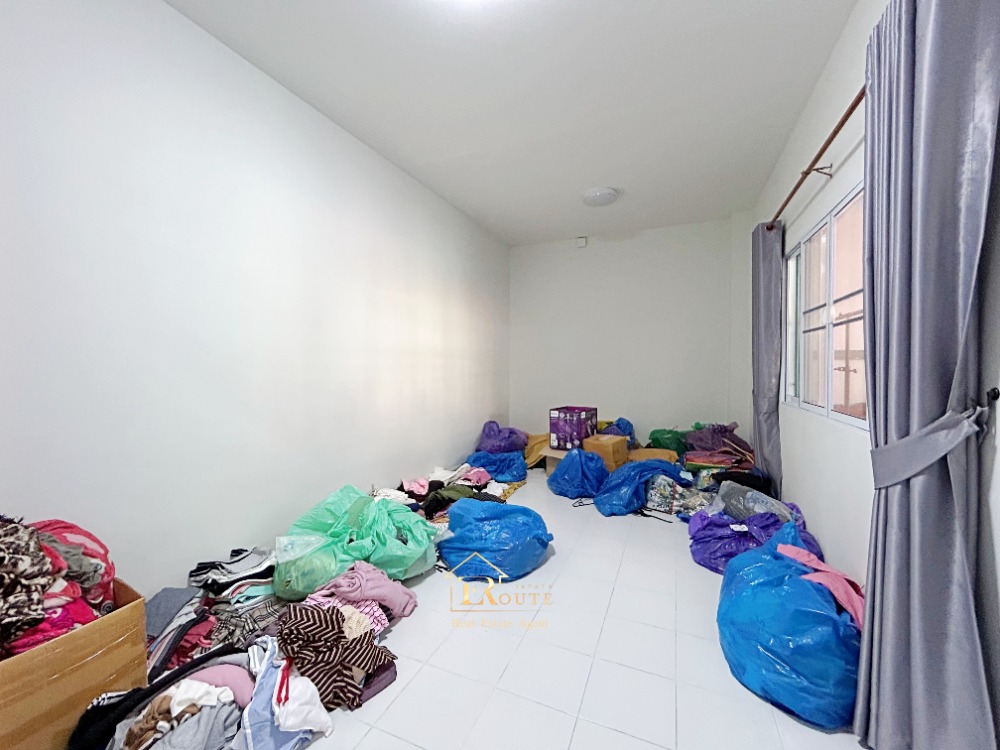 For SaleTownhomeVipawadee, Don Mueang, Lak Si : 🎇 Sell 2 -story detached house, 2 rear 🎇 Land area 97.2 sq.w., Krita Village Soi Pracha Uthit, Songprapha Road, Don Mueang, near Don Mueang Airport Near the red line