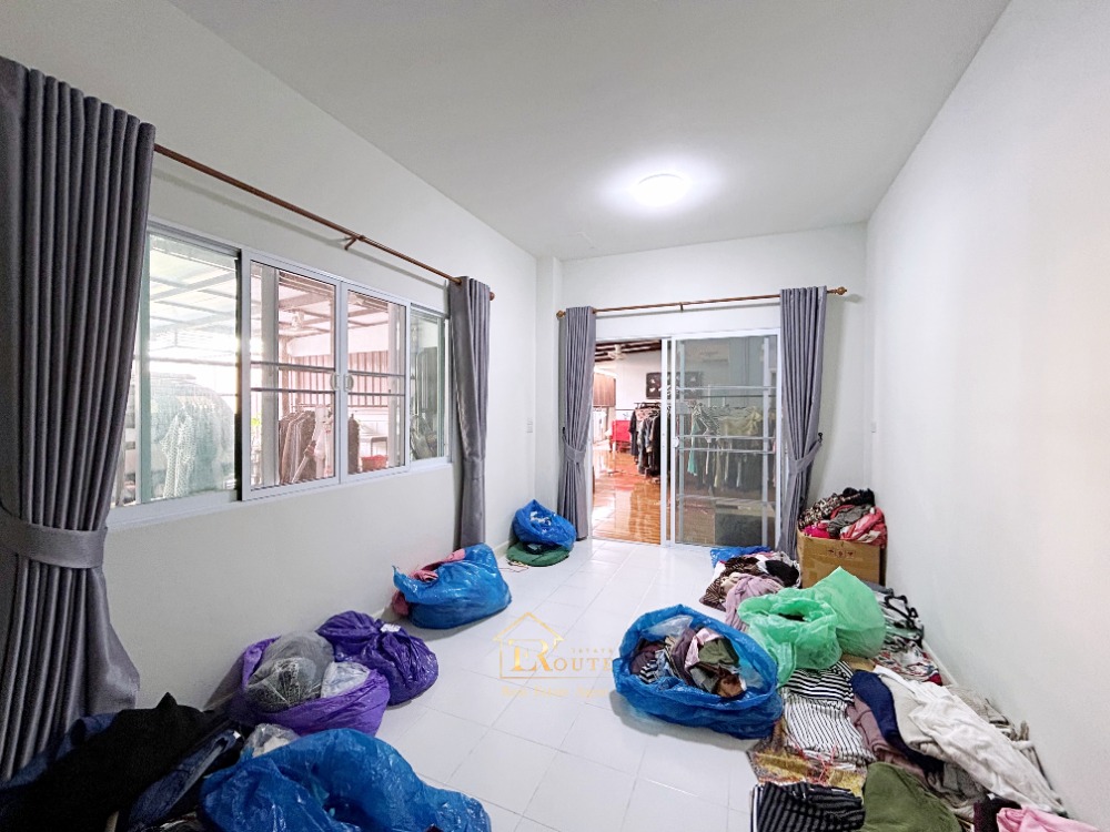 For SaleTownhomeVipawadee, Don Mueang, Lak Si : 🎇 Sell 2 -story detached house, 2 rear 🎇 Land area 97.2 sq.w., Krita Village Soi Pracha Uthit, Songprapha Road, Don Mueang, near Don Mueang Airport Near the red line