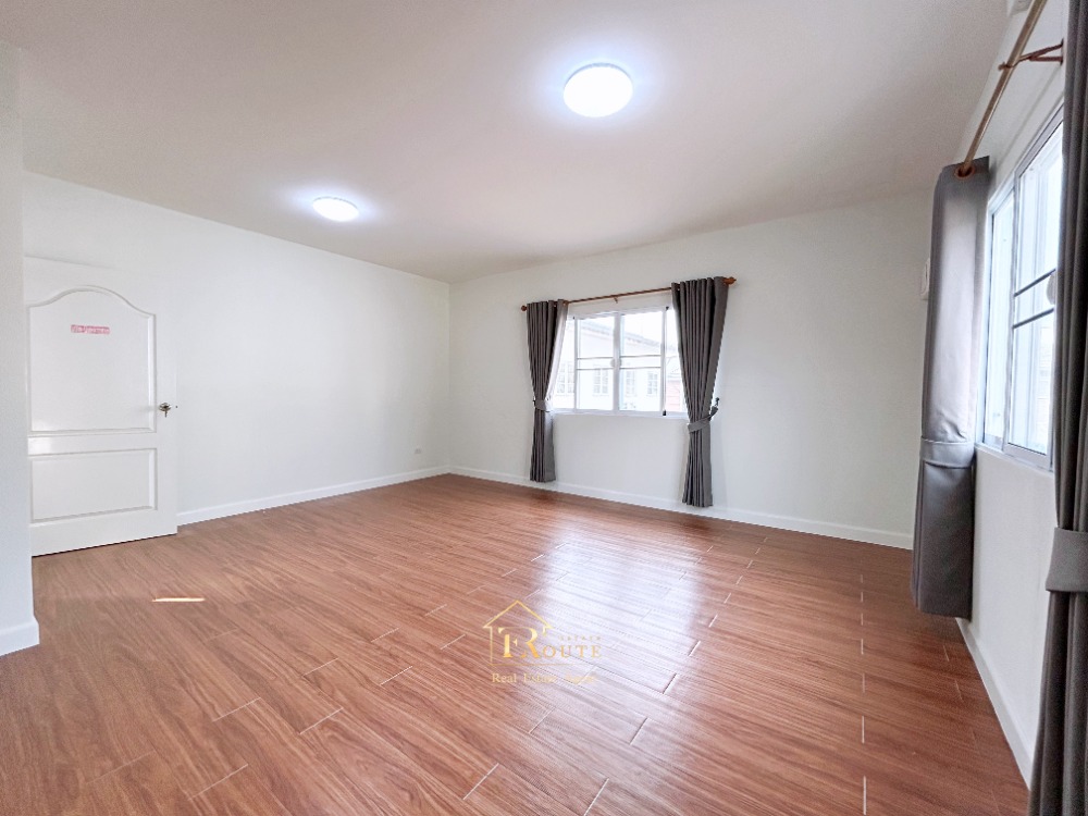 For SaleTownhomeVipawadee, Don Mueang, Lak Si : 🎇 Sell 2 -story detached house, 2 rear 🎇 Land area 97.2 sq.w., Krita Village Soi Pracha Uthit, Songprapha Road, Don Mueang, near Don Mueang Airport Near the red line